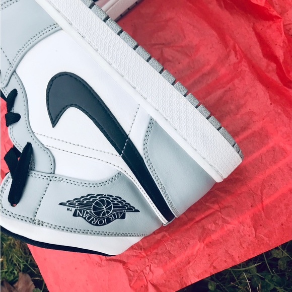 NWOT AIR JORDAN 1 U.S. size 10 Mens 12/18/19- 3/16/20. 554724-09. 01QW29Q8NT312 - Picture 11 of 13